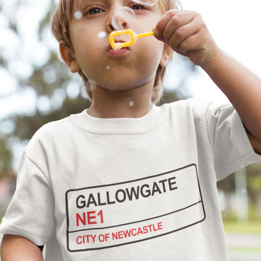 Gallowgate NE1 Road Sign Kids' T-Shirt