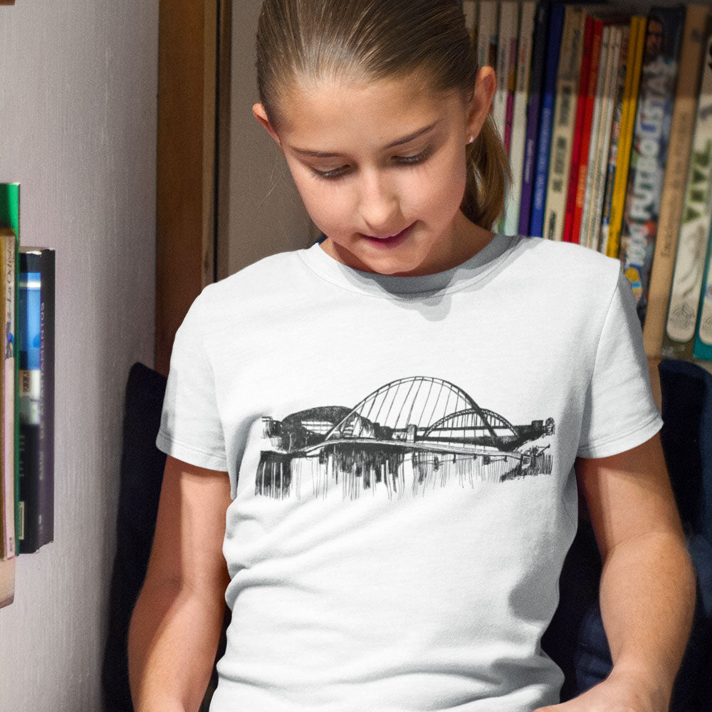 Tyne Skyline Sketch Kids' T-Shirt